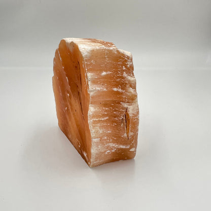 Orange Selenite Raw Lamp by CuartoAstral Prime